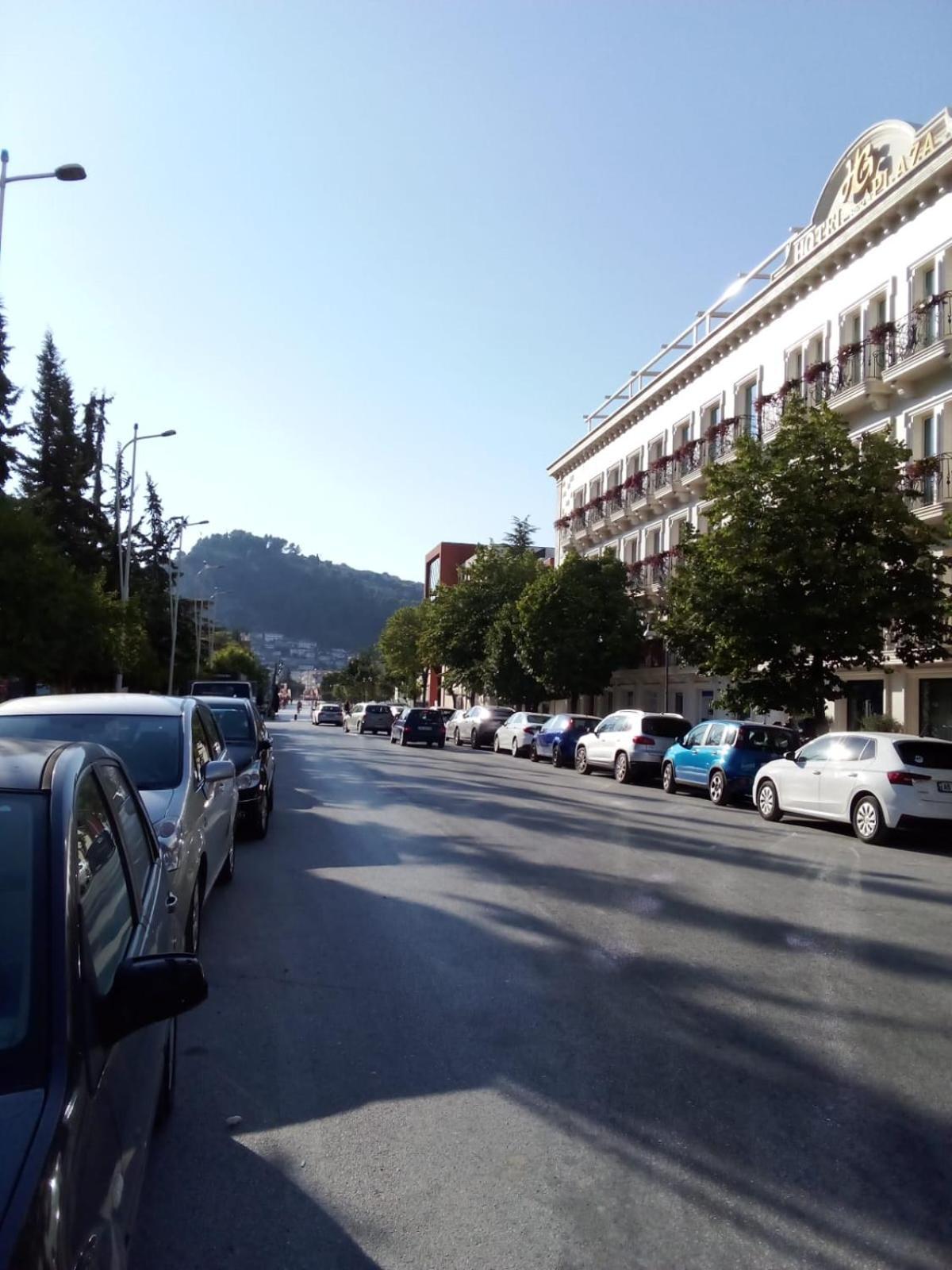 Vilma Apartment Berat Exterior photo